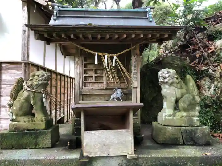坂本八幡神社の末社・摂社
