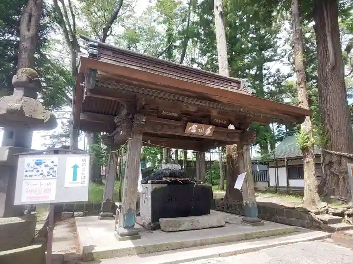 小室浅間神社の手水舎