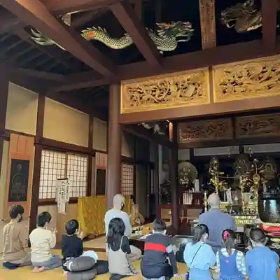 亀峰山平成院の本殿