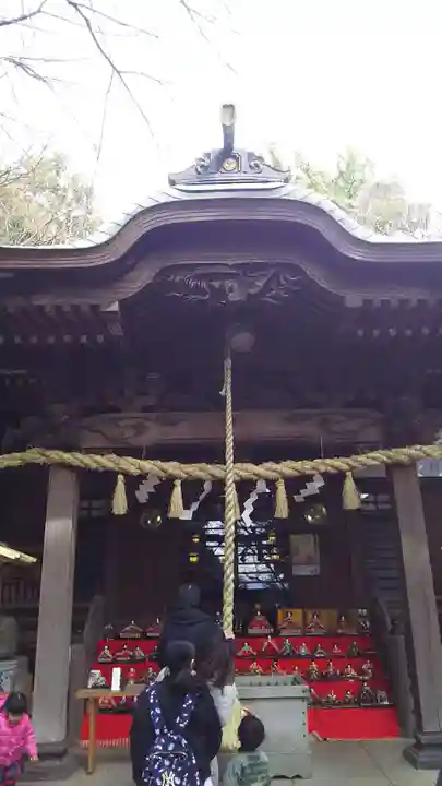 座間神社の本殿・本堂