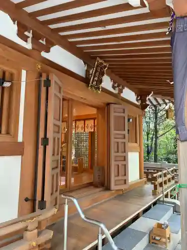 福徳神社（芽吹稲荷）の{uncategorized: "未分類", other: "その他", undefined: "問題あり", building: "その他建物", grave: "お墓", sacred_gate: "鳥居", guardian: "狛犬", statue: "像", buddha: "仏像", history: "歴史", nature: "自然", garden: "庭園", animal: "動物", pagoda: "塔", temizu: "手水舎", mountain_gate: "山門・神門", sanctuary: "本殿・本堂", subordinate: "末社・摂社", art: "芸術", scenery: "景色", jizo: "地蔵", ema: "絵馬", goshuin: "御朱印", omikuji: "おみくじ", items: "授与品その他", amulet: "お守り", goshuincho: "御朱印帳", eats: "食事", festival: "お祭り", votive_dance: "神楽", shichigosan: "七五三参", wedding: "結婚式", experience: "体験その他", initially: "初詣", around: "周辺", anti_infection: "感染症対策"}