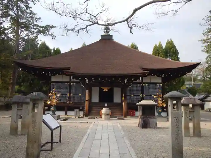 仁和寺の本殿・本堂