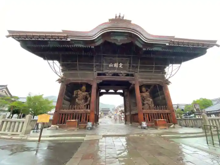 善光寺の山門・神門