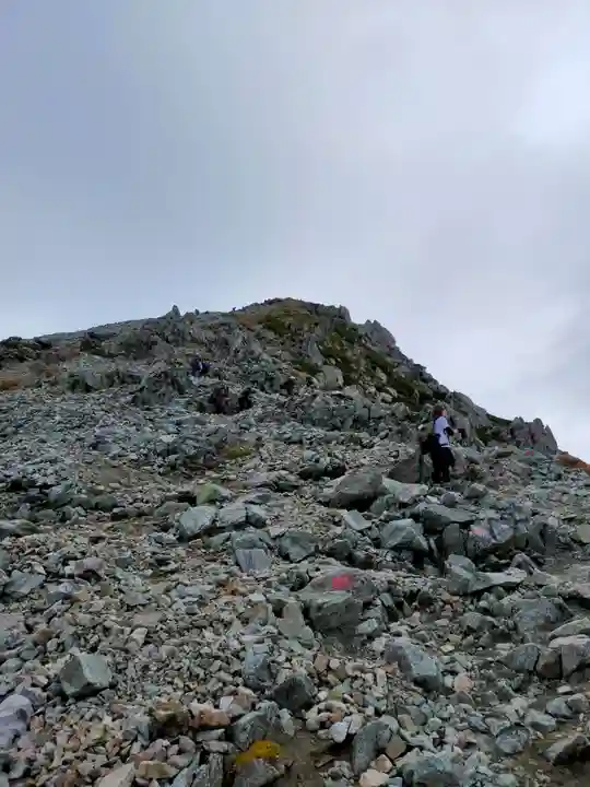 雄山神社峰本社の周辺