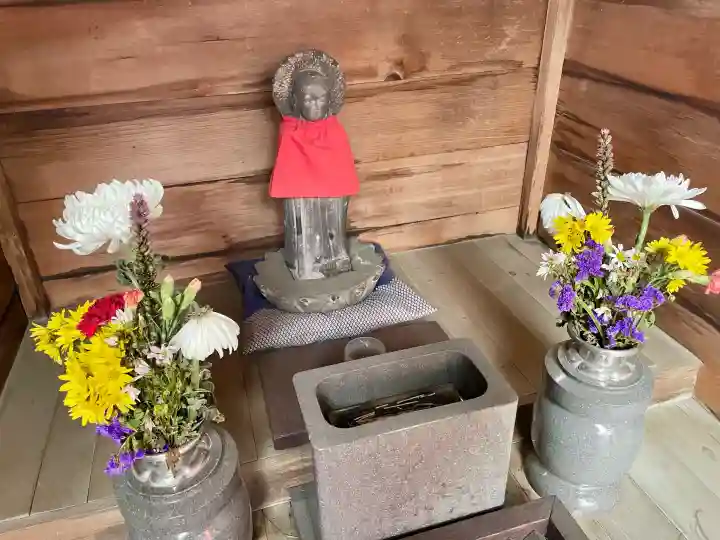 妙極院の{uncategorized: "未分類", other: "その他", undefined: "問題あり", building: "その他建物", grave: "お墓", sacred_gate: "鳥居", guardian: "狛犬", statue: "像", buddha: "仏像", history: "歴史", nature: "自然", garden: "庭園", animal: "動物", pagoda: "塔", temizu: "手水舎", mountain_gate: "山門・神門", sanctuary: "本殿・本堂", subordinate: "末社・摂社", art: "芸術", scenery: "景色", jizo: "地蔵", ema: "絵馬", goshuin: "御朱印", omikuji: "おみくじ", items: "授与品その他", amulet: "お守り", goshuincho: "御朱印帳", eats: "食事", festival: "お祭り", votive_dance: "神楽", shichigosan: "七五三参", wedding: "結婚式", experience: "体験その他", initially: "初詣", around: "周辺", anti_infection: "感染症対策"}