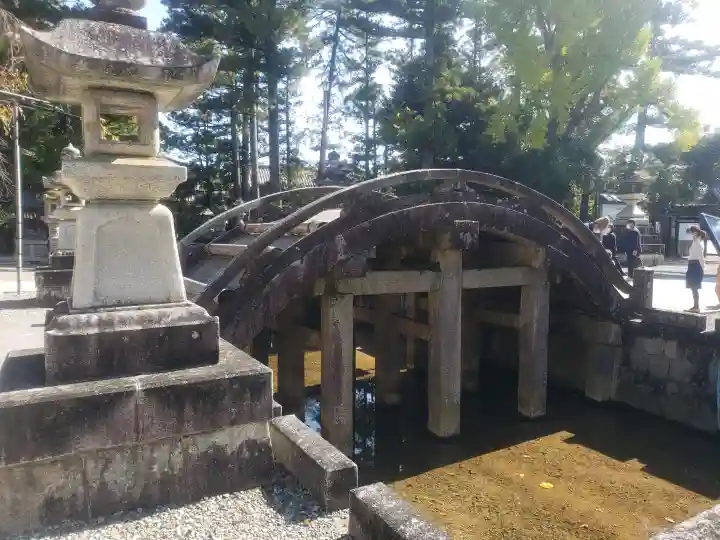多賀大社の{uncategorized: "未分類", other: "その他", undefined: "問題あり", building: "その他建物", grave: "お墓", sacred_gate: "鳥居", guardian: "狛犬", statue: "像", buddha: "仏像", history: "歴史", nature: "自然", garden: "庭園", animal: "動物", pagoda: "塔", temizu: "手水舎", mountain_gate: "山門・神門", sanctuary: "本殿・本堂", subordinate: "末社・摂社", art: "芸術", scenery: "景色", jizo: "地蔵", ema: "絵馬", goshuin: "御朱印", omikuji: "おみくじ", items: "授与品その他", amulet: "お守り", goshuincho: "御朱印帳", eats: "食事", festival: "お祭り", votive_dance: "神楽", shichigosan: "七五三参", wedding: "結婚式", experience: "体験その他", initially: "初詣", around: "周辺", anti_infection: "感染症対策"}