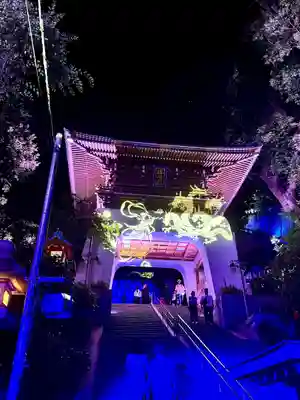 江島神社の山門・神門