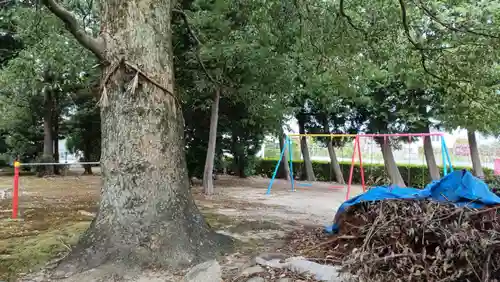 由乃伎神社の庭園