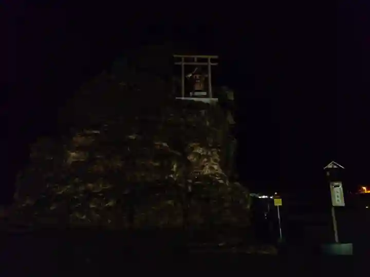 稲佐の浜 弁天島(島根県)