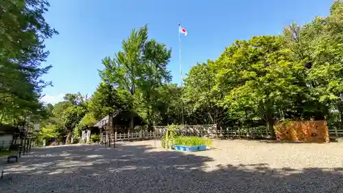 上川神社の庭園