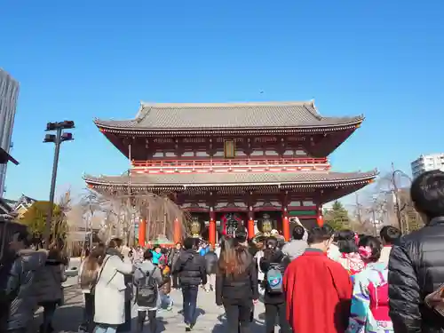 浅草寺の山門