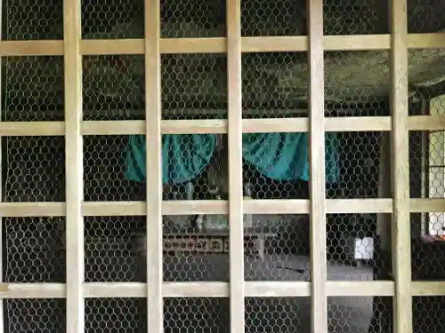 岩見堂やぐらの本殿・本堂