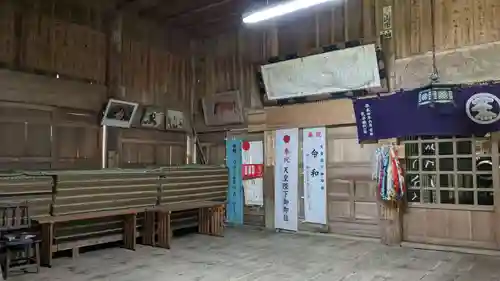 牛尾神社の本殿・本堂