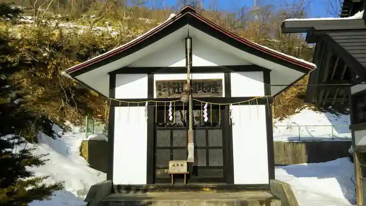 虻田神社の本殿・本堂