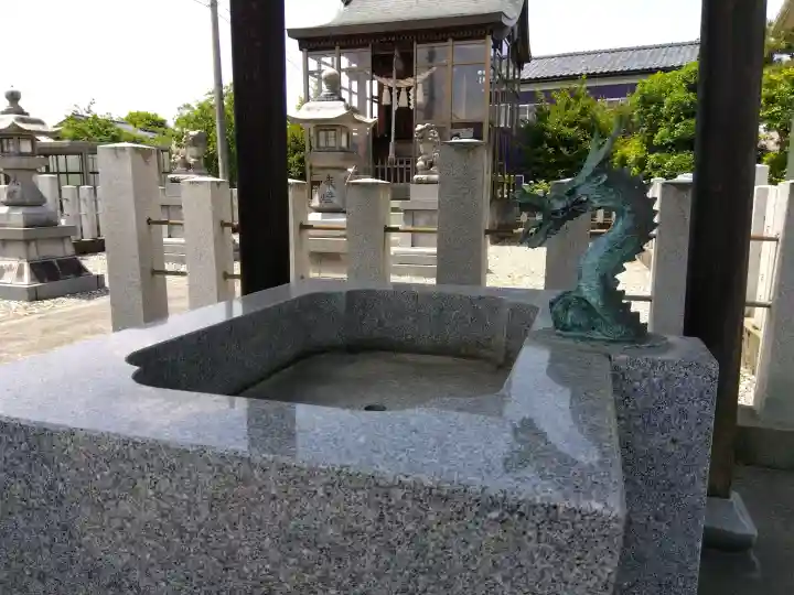 村中神社の{uncategorized: "未分類", other: "その他", undefined: "問題あり", building: "その他建物", grave: "お墓", sacred_gate: "鳥居", guardian: "狛犬", statue: "像", buddha: "仏像", history: "歴史", nature: "自然", garden: "庭園", animal: "動物", pagoda: "塔", temizu: "手水舎", mountain_gate: "山門・神門", sanctuary: "本殿・本堂", subordinate: "末社・摂社", art: "芸術", scenery: "景色", jizo: "地蔵", ema: "絵馬", goshuin: "御朱印", omikuji: "おみくじ", items: "授与品その他", amulet: "お守り", goshuincho: "御朱印帳", eats: "食事", festival: "お祭り", votive_dance: "神楽", shichigosan: "七五三参", wedding: "結婚式", experience: "体験その他", initially: "初詣", around: "周辺", anti_infection: "感染症対策"}