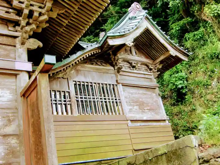 小湊神社の本殿・本堂