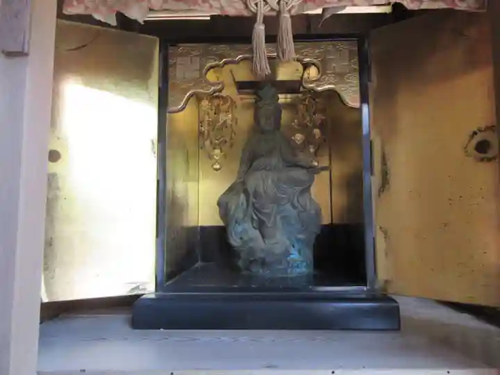 華厳寺の本殿・本堂