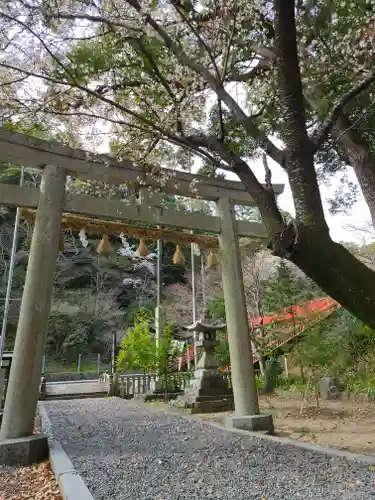 事任八幡宮の鳥居