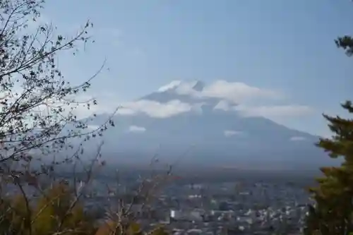 新倉富士浅間神社の景色