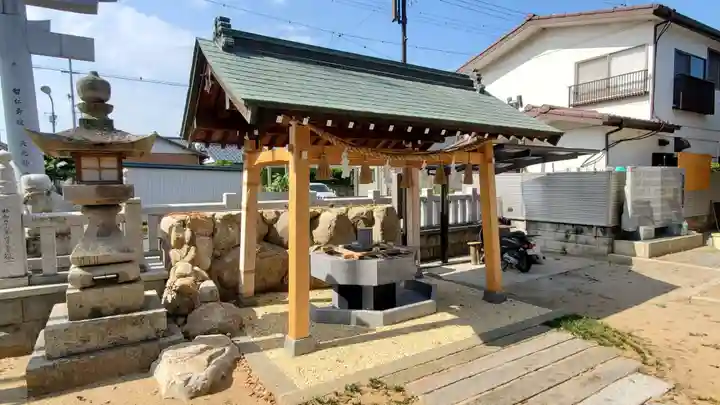 平石井神社の手水舎