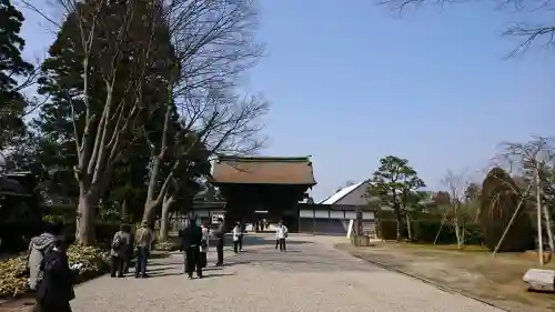 大仏寺の{uncategorized: "未分類", other: "その他", undefined: "問題あり", building: "その他建物", grave: "お墓", sacred_gate: "鳥居", guardian: "狛犬", statue: "像", buddha: "仏像", history: "歴史", nature: "自然", garden: "庭園", animal: "動物", pagoda: "塔", temizu: "手水舎", mountain_gate: "山門・神門", sanctuary: "本殿・本堂", subordinate: "末社・摂社", art: "芸術", scenery: "景色", jizo: "地蔵", ema: "絵馬", goshuin: "御朱印", omikuji: "おみくじ", items: "授与品その他", amulet: "お守り", goshuincho: "御朱印帳", eats: "食事", festival: "お祭り", votive_dance: "神楽", shichigosan: "七五三参", wedding: "結婚式", experience: "体験その他", initially: "初詣", around: "周辺", anti_infection: "感染症対策"}