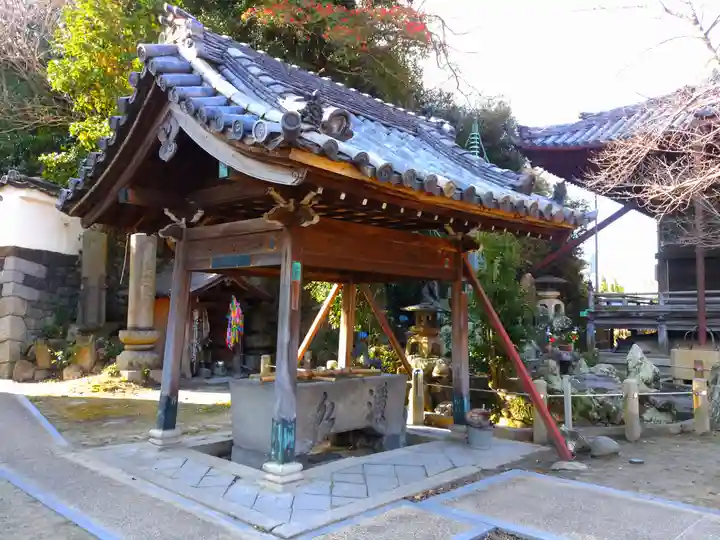 正住院の手水舎