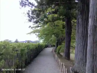 毛越寺の{uncategorized: "未分類", other: "その他", undefined: "問題あり", building: "その他建物", grave: "お墓", sacred_gate: "鳥居", guardian: "狛犬", statue: "像", buddha: "仏像", history: "歴史", nature: "自然", garden: "庭園", animal: "動物", pagoda: "塔", temizu: "手水舎", mountain_gate: "山門・神門", sanctuary: "本殿・本堂", subordinate: "末社・摂社", art: "芸術", scenery: "景色", jizo: "地蔵", ema: "絵馬", goshuin: "御朱印", omikuji: "おみくじ", items: "授与品その他", amulet: "お守り", goshuincho: "御朱印帳", eats: "食事", festival: "お祭り", votive_dance: "神楽", shichigosan: "七五三参", wedding: "結婚式", experience: "体験その他", initially: "初詣", around: "周辺", anti_infection: "感染症対策"}