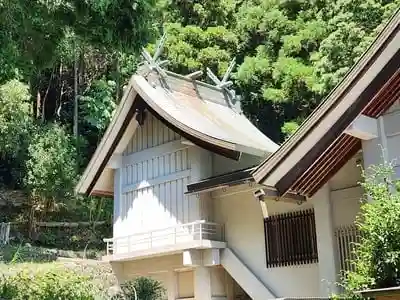 春川神社の本殿