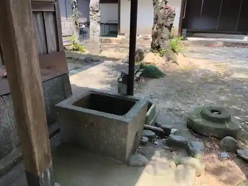 宗神社の手水舎