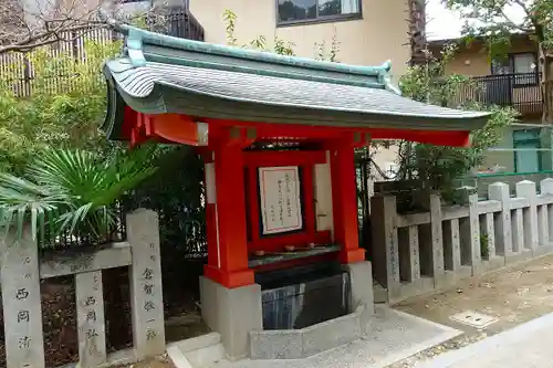 亀之森住吉神社の手水舎