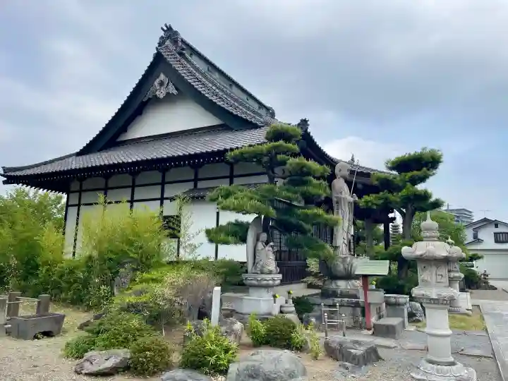 養報寺の{uncategorized: "未分類", other: "その他", undefined: "問題あり", building: "その他建物", grave: "お墓", sacred_gate: "鳥居", guardian: "狛犬", statue: "像", buddha: "仏像", history: "歴史", nature: "自然", garden: "庭園", animal: "動物", pagoda: "塔", temizu: "手水舎", mountain_gate: "山門・神門", sanctuary: "本殿・本堂", subordinate: "末社・摂社", art: "芸術", scenery: "景色", jizo: "地蔵", ema: "絵馬", goshuin: "御朱印", omikuji: "おみくじ", items: "授与品その他", amulet: "お守り", goshuincho: "御朱印帳", eats: "食事", festival: "お祭り", votive_dance: "神楽", shichigosan: "七五三参", wedding: "結婚式", experience: "体験その他", initially: "初詣", around: "周辺", anti_infection: "感染症対策"}