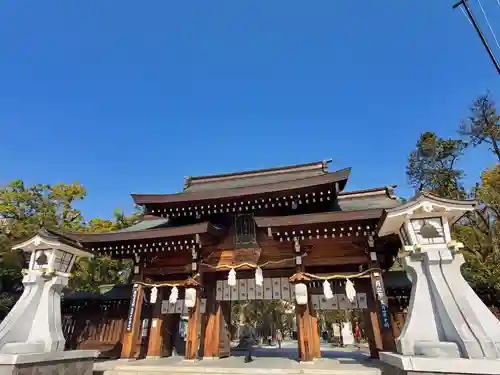 湊川神社の山門