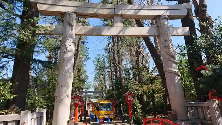 馬橋稲荷神社の鳥居