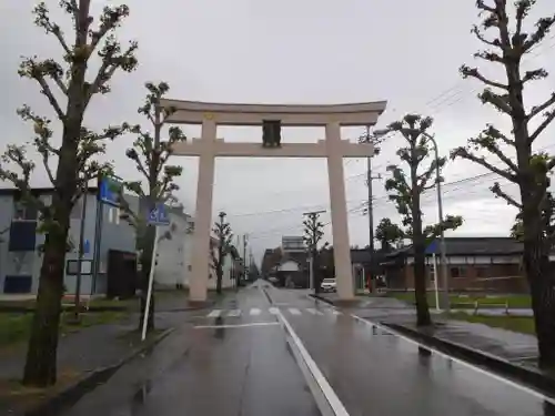 越中一宮 髙瀬神社の鳥居