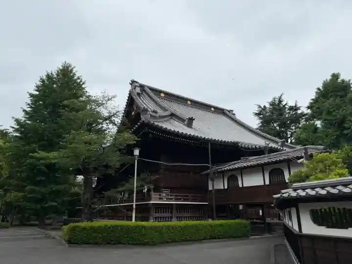 寛永寺(根本中堂)の{uncategorized: "未分類", other: "その他", undefined: "問題あり", building: "その他建物", grave: "お墓", sacred_gate: "鳥居", guardian: "狛犬", statue: "像", buddha: "仏像", history: "歴史", nature: "自然", garden: "庭園", animal: "動物", pagoda: "塔", temizu: "手水舎", mountain_gate: "山門・神門", sanctuary: "本殿・本堂", subordinate: "末社・摂社", art: "芸術", scenery: "景色", jizo: "地蔵", ema: "絵馬", goshuin: "御朱印", omikuji: "おみくじ", items: "授与品その他", amulet: "お守り", goshuincho: "御朱印帳", eats: "食事", festival: "お祭り", votive_dance: "神楽", shichigosan: "七五三参", wedding: "結婚式", experience: "体験その他", initially: "初詣", around: "周辺", anti_infection: "感染症対策"}