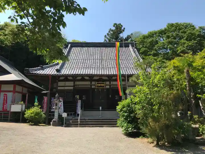 願成就寺の本殿・本堂