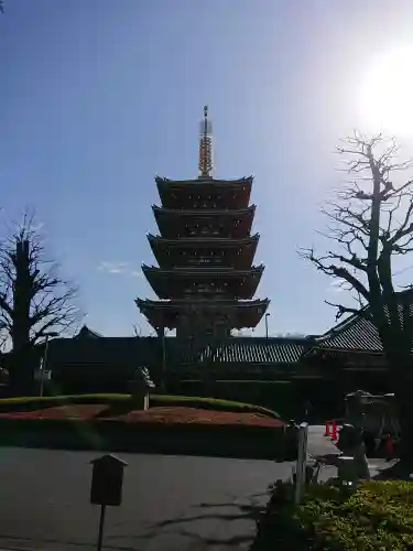 浅草寺の塔