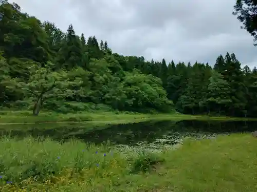 郡殿の池弁財天社(新潟県)
