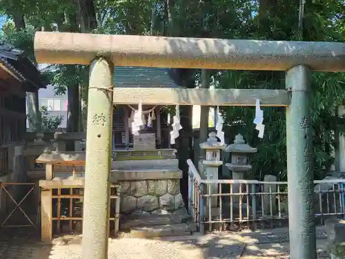 新羅神社の末社