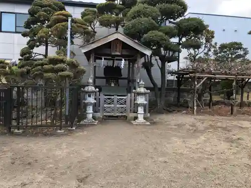 御釜神社の建物その他