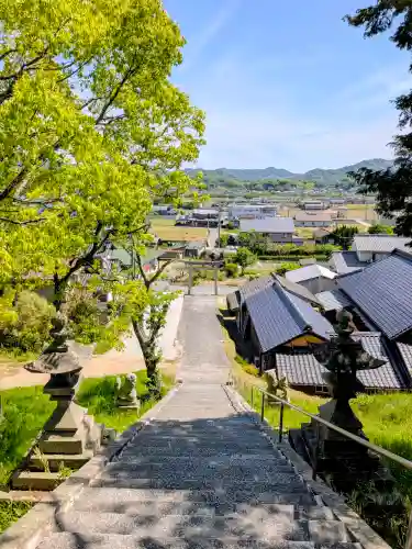 磐岩神社の{uncategorized: "未分類", other: "その他", undefined: "問題あり", building: "その他建物", grave: "お墓", sacred_gate: "鳥居", guardian: "狛犬", statue: "像", buddha: "仏像", history: "歴史", nature: "自然", garden: "庭園", animal: "動物", pagoda: "塔", temizu: "手水舎", mountain_gate: "山門・神門", sanctuary: "本殿・本堂", subordinate: "末社・摂社", art: "芸術", scenery: "景色", jizo: "地蔵", ema: "絵馬", goshuin: "御朱印", omikuji: "おみくじ", items: "授与品その他", amulet: "お守り", goshuincho: "御朱印帳", eats: "食事", festival: "お祭り", votive_dance: "神楽", shichigosan: "七五三参", wedding: "結婚式", experience: "体験その他", initially: "初詣", around: "周辺", anti_infection: "感染症対策"}