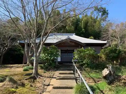 蓮花寺の本殿・本堂