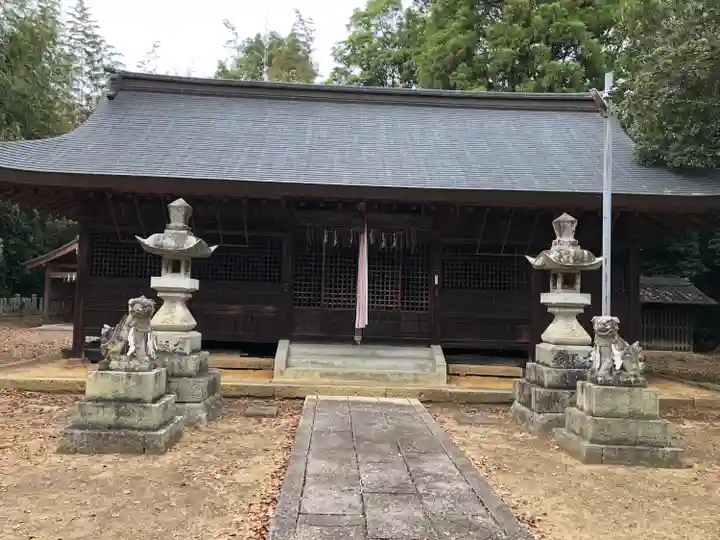 佐保神社の本殿・本堂