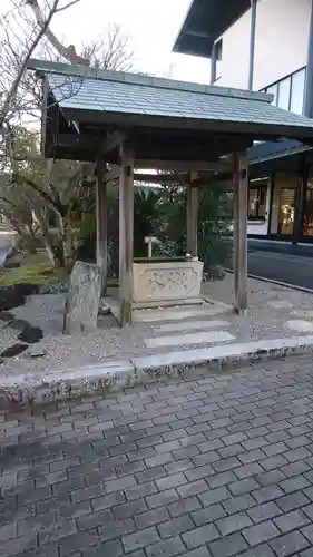 祖霊社の手水舎