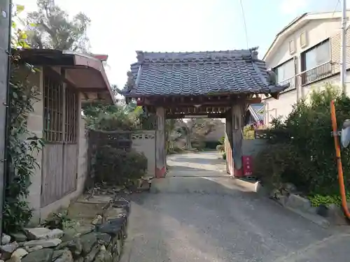 清海寺の山門