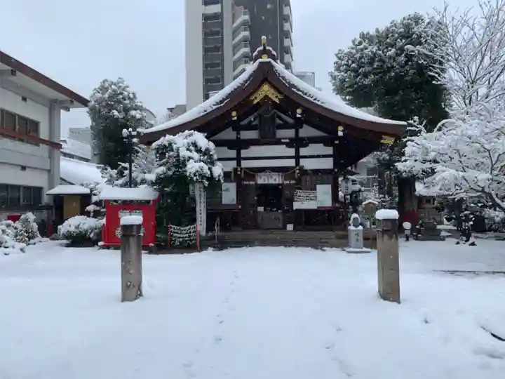 三輪神社の本殿・本堂