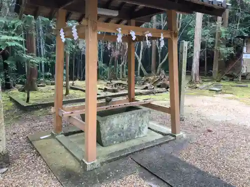 朱智神社の手水舎