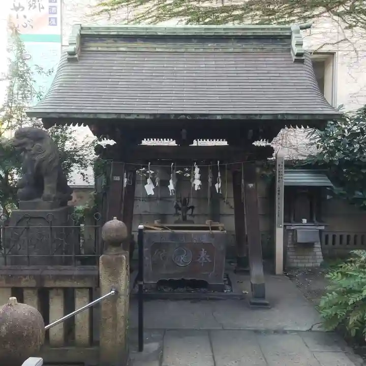 高山稲荷神社(旧鎮座地)の手水舎