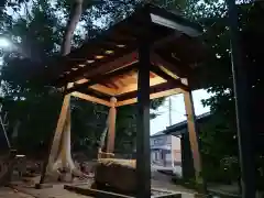 八ツ尾八幡社の手水