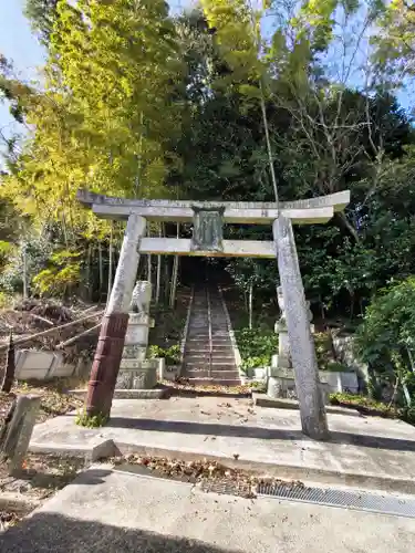 八幡神社の鳥居